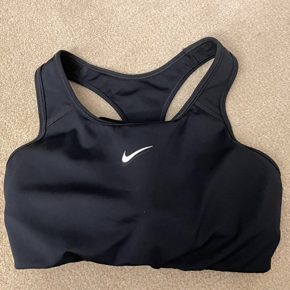 Nike Swoosh Medium Support